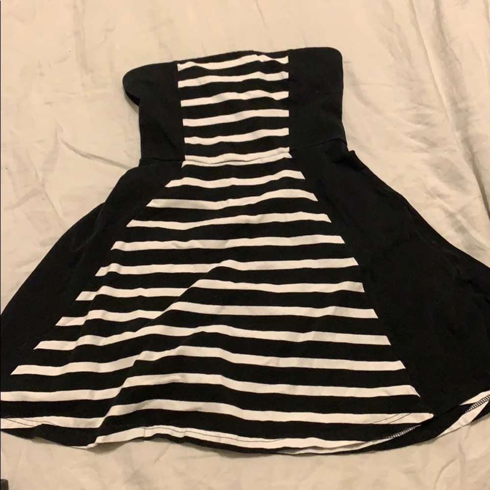 Express XS black and white tube top dress